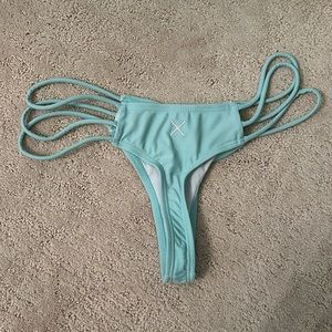 Boutine LA bikini bottoms. Size M